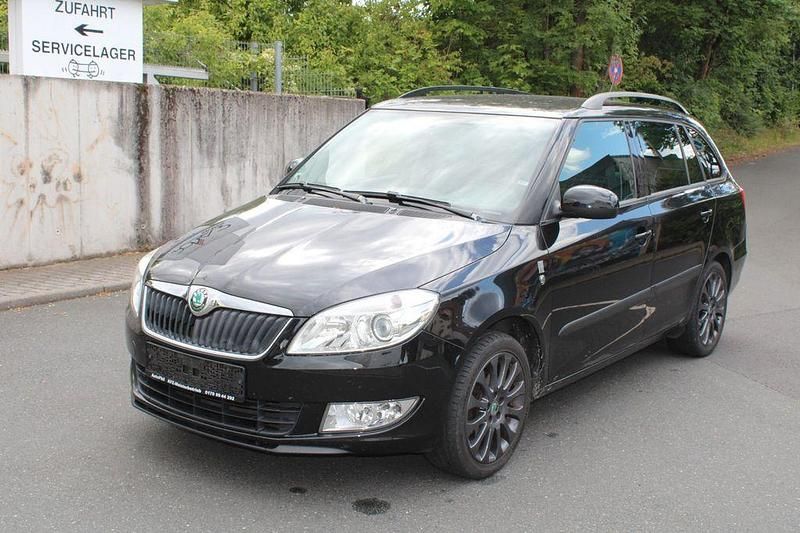 Schwarz Gebraucht 2012 Skoda Fabia Ambition Kombi | 2.450 € (Guter Preis) - Bild 1/4