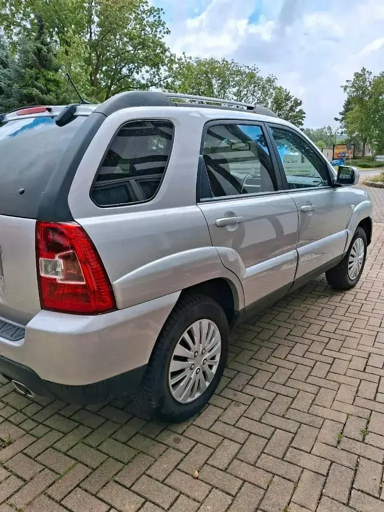 Gebraucht Kia Sportage 150 PS (110 kW) 2009 Silber SUV
