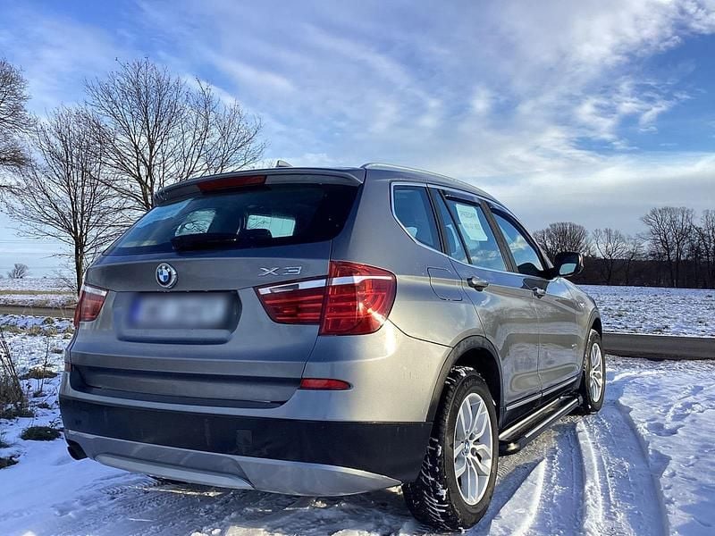 Gebraucht BMW X3 184 PS (135 kW) 2011 Grau SUV