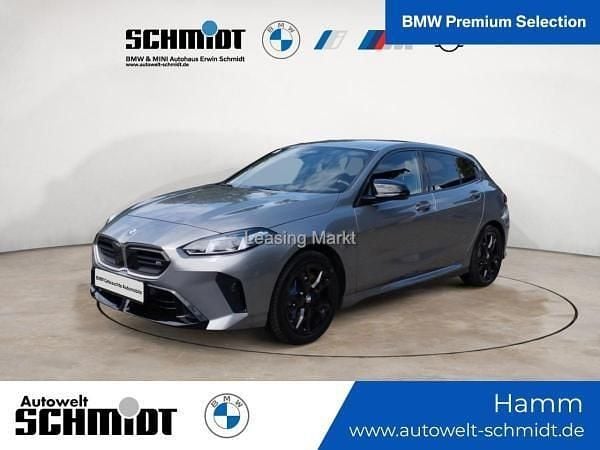 Grau (skyscrapergrau) Gebraucht 2024 BMW 135 Shadowline Kleinwagen | 43.190 € (Teuer) - Bild 1/4