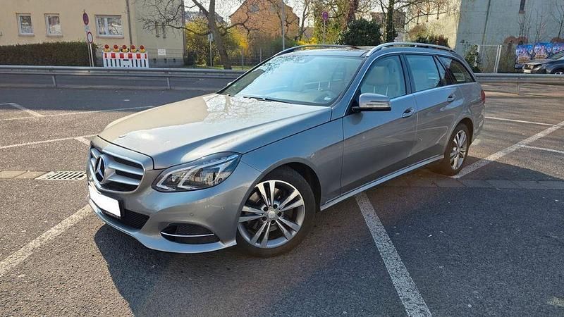 Gebraucht Mercedes E350 Avantgarde 252 PS (185 kW) 2013 Silber Limousine