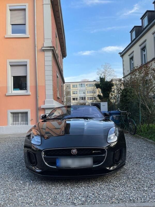 Schwarz Gebraucht 2019 Jaguar F-Type R-Dynamic Cabrio | 40.700 € (Etwas zu teuer) - Bild 1/4