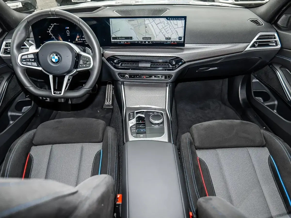 Gebraucht BMW 330 M Sport 245 PS (180 kW) 2025 Grau Kombi