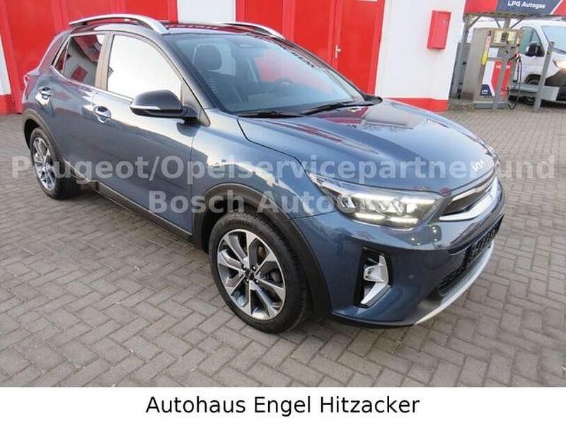 Gebraucht Kia Stonic Spirit 120 PS (88 kW) 2022 Blau SUV
