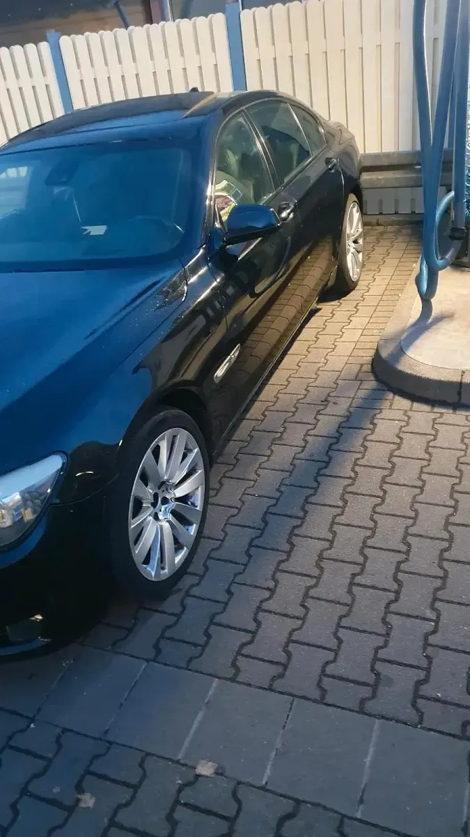 Gebraucht BMW 740 306 PS (225 kW) 2012 Schwarz Limousine