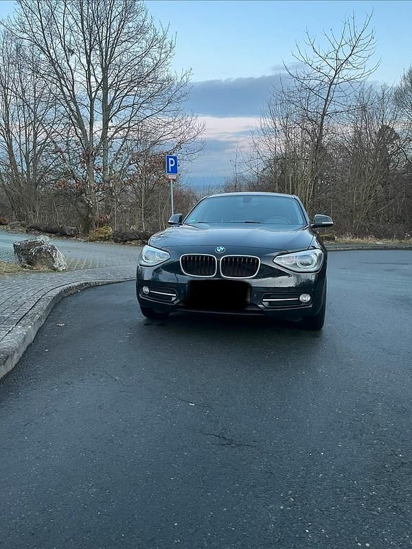 Gebraucht BMW 118 143 PS (105 kW) 2013 Schwarz Kleinwagen