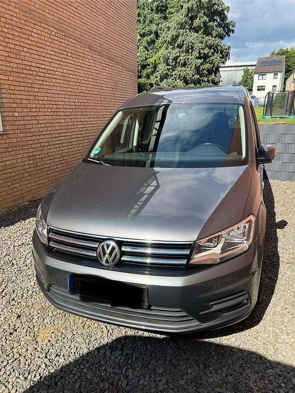 Grau Gebraucht 2017 VW Caddy Comfortline Van / Kleinbus | 18.777 € (Fairer Preis) - Bild 1/4