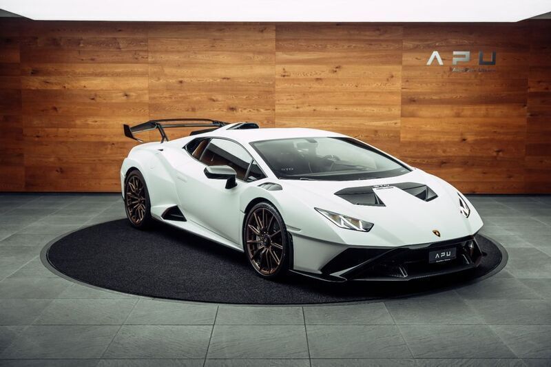 Weiß Gebraucht 2023 Lamborghini Huracán | 399.800 € - Bild 1/4