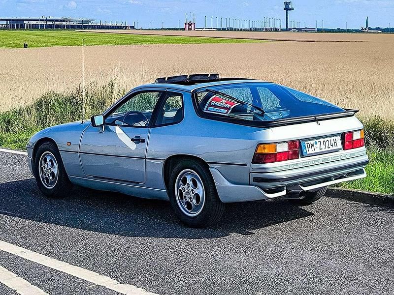 Silber Gebraucht 1988 Porsche 924 Coupé | 18.924 € - Bild 1/3