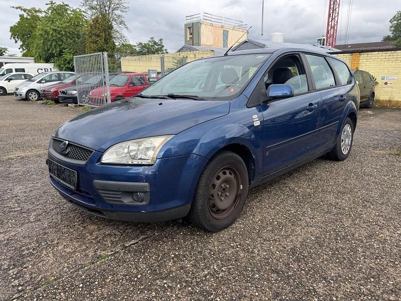Blau Gebraucht 2007 Ford Focus Fun X Limousine | 1.890 € (Fairer Preis) - Bild 1/4