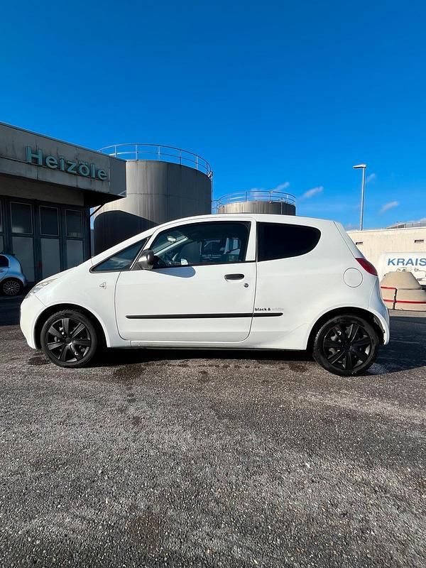 Gebraucht Mitsubishi Colt 75 PS (55 kW) 2008 Weiß Kleinwagen