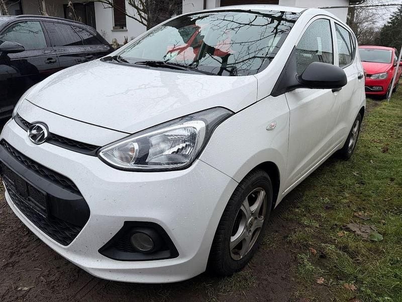 Weiß Gebraucht 2014 Hyundai i10 Kleinwagen | 4.600 € (Guter Preis) - Bild 1/4
