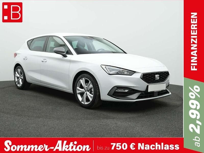 Weiss Gebraucht 2024 Seat Leon FR-Line Limousine | 24.450 € (Guter Preis) - Bild 1/3