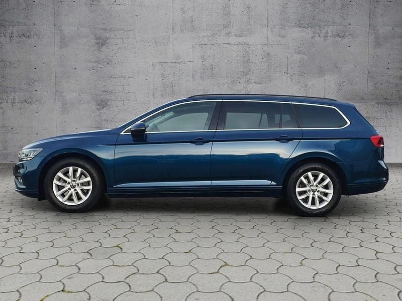 Gebraucht VW Passat Business 150 PS (110 kW) 2021 Blau Kombi