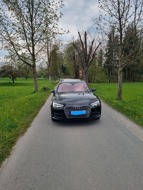 Schwarz Gebraucht 2018 Audi A4 Sport Kombi | 21.000 € (Fairer Preis) - Bild 1/4