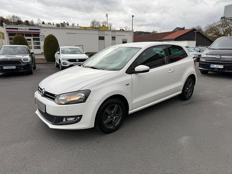 Gebraucht VW Polo Life 60 PS (44 kW) 2013 Weiß Kleinwagen