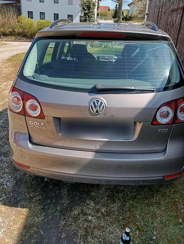 Gebraucht VW Golf VI Comfortline 122 PS (89 kW) 2010 Gold Kleinwagen