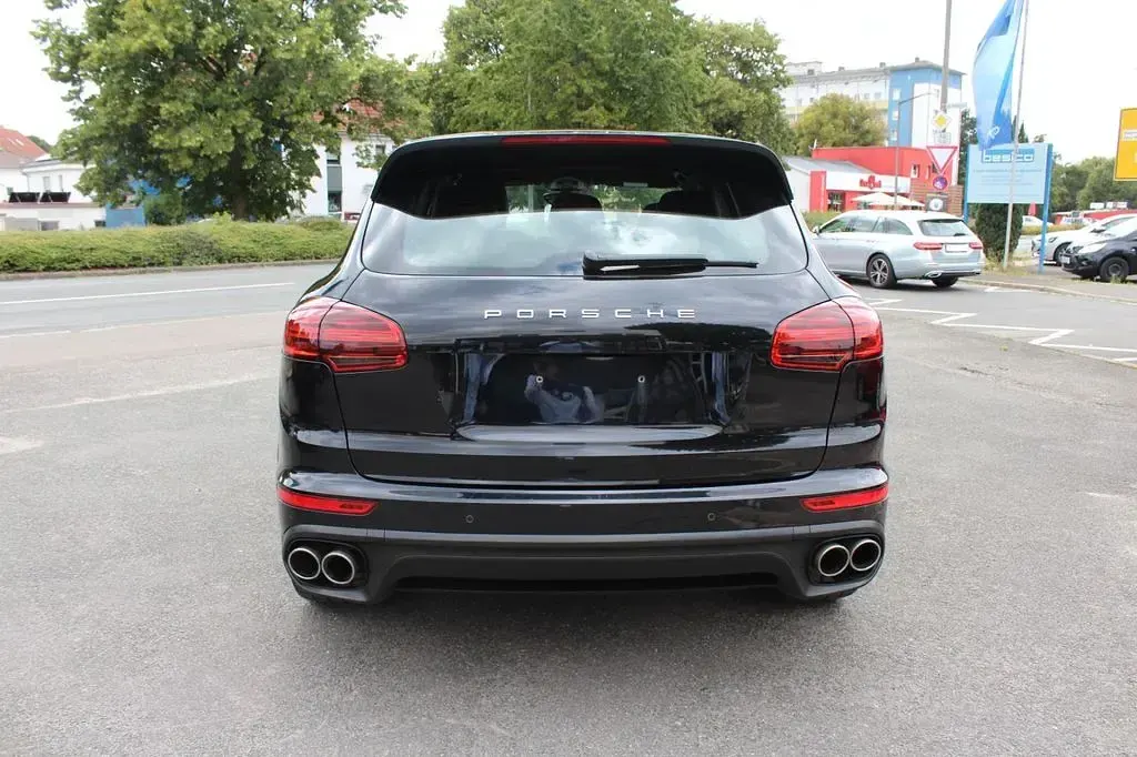 Gebraucht Porsche Cayenne 385 PS (283 kW) 2015 Tiefschwarzmetallic SUV