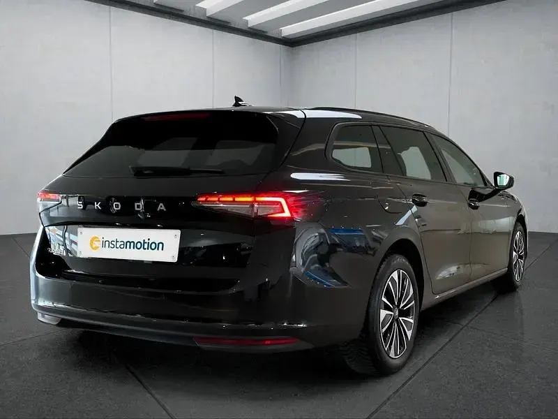 Usata Skoda Superb 150 CV (110 kW) 2025 Nero Station wagon