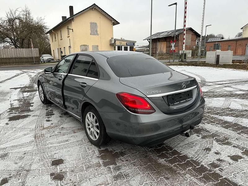 Gebraucht Mercedes C200 160 PS (117 kW) 2019 Selenitgrau  metalliclack Limousine