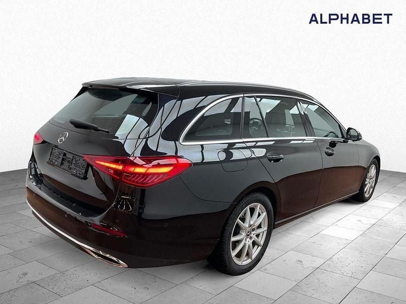 Gebraucht Mercedes C200 Avantgarde 163 PS (119 kW) 2024 Schwarz Kombi