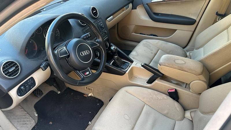 Schwarz Gebraucht 2004 Audi A3 Basis Limousine | 950 € (Superpreis) - Bild 1/4
