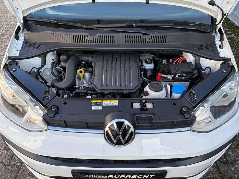 Gebraucht VW up! Basis 65 PS (47 kW) 2021 Weiß Kleinwagen