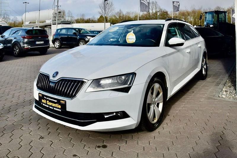 Gebraucht Skoda Superb Ambition 150 PS (110 kW) 2016 Weiß Kombi