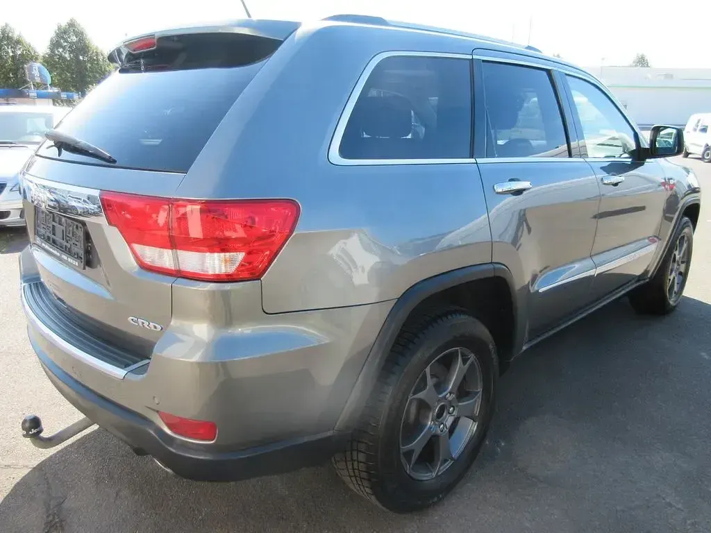Gebraucht Jeep Grand Cherokee Overland 241 PS (177 kW) 2011 Grau SUV