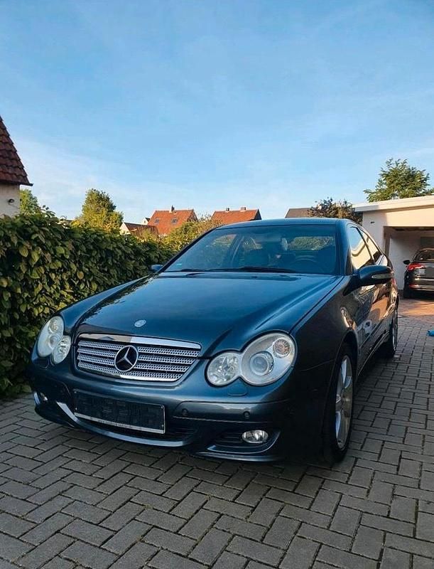 Blau Gebraucht 2004 Mercedes C180 Coupé | 1.750 € (Guter Preis) - Bild 1/4
