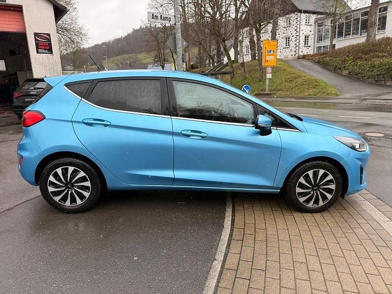Gebraucht Ford Fiesta Titanium 101 PS (74 kW) 2022 Blau Kleinwagen