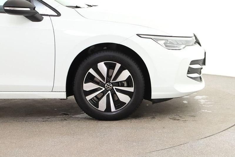 Gebraucht VW Golf VIII Goal 116 PS (85 kW) 2024 Pure white Limousine