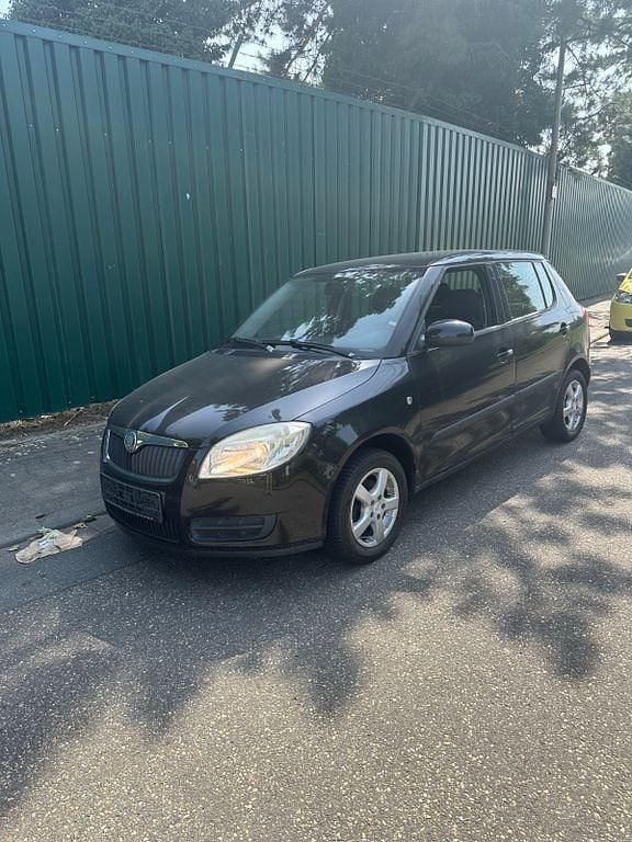 Schwarz Gebraucht 2009 Skoda Fabia Cool Edition Limousine | 2.999 € (Fairer Preis) - Bild 1/4