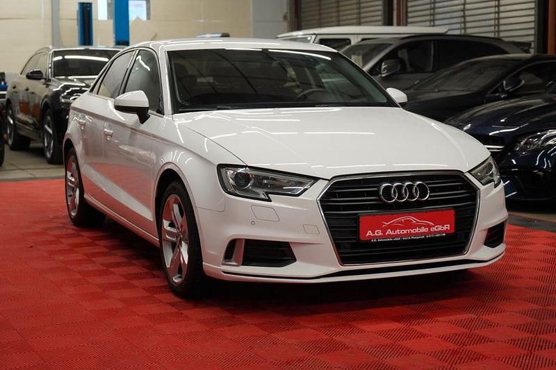 Gebraucht Audi A3 Sport 116 PS (85 kW) 2018 Weiß Limousine