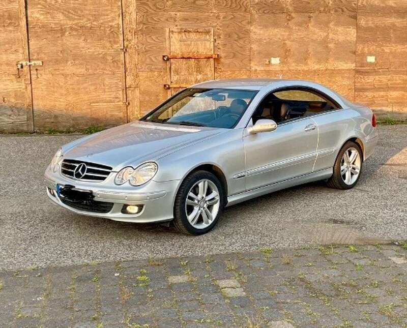 Grau Gebraucht 2008 Mercedes CLK200 Coupé | 9.000 € (Fairer Preis) - Bild 1/4