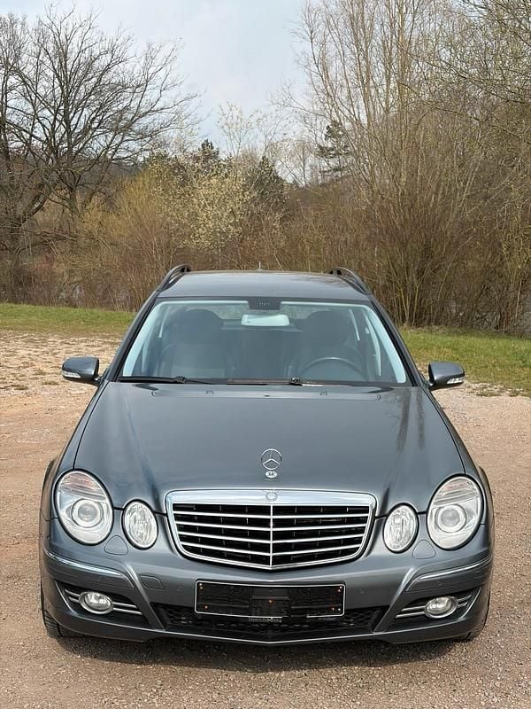 Gebraucht Mercedes E200 183 PS (134 kW) 2007 Grau Kombi