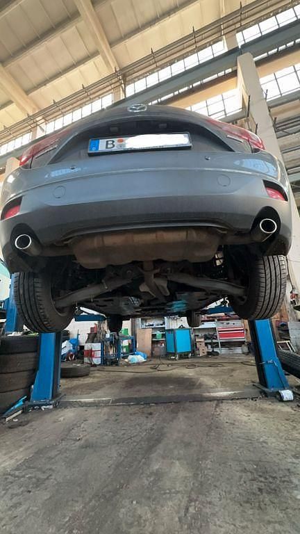 Gebraucht Mazda 3 Center-Line 150 PS (110 kW) 2014 Grau Limousine