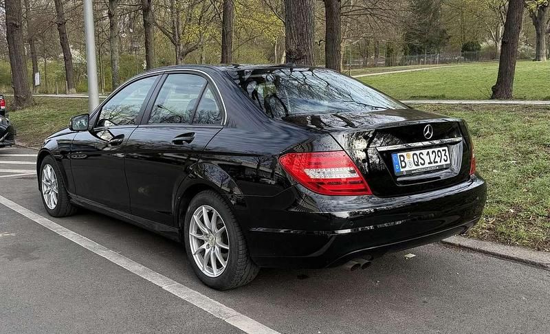 Gebraucht Mercedes C180 156 PS (114 kW) 2013 Schwarz Limousine
