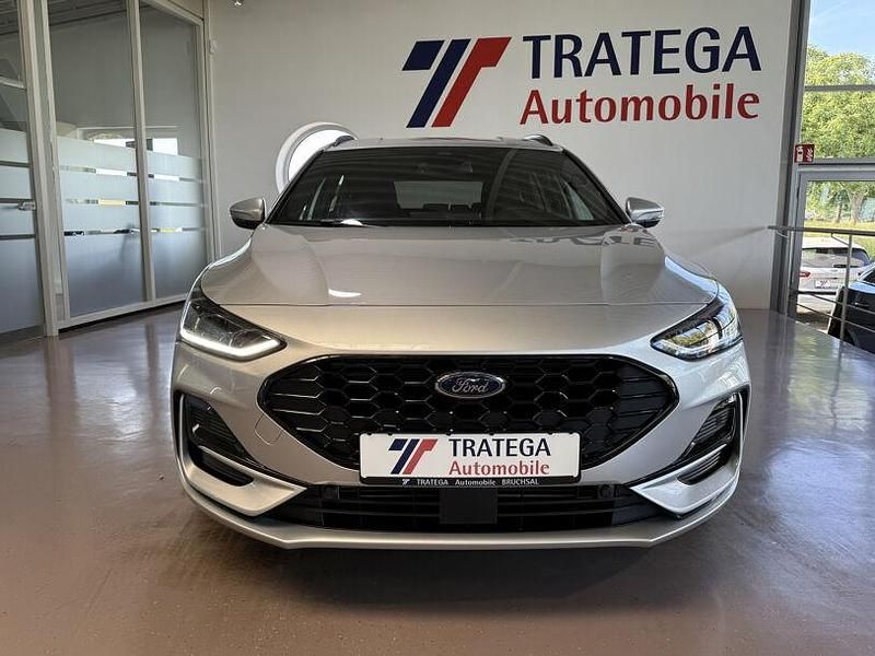 Gebraucht Ford Focus ST-Line X 155 PS (114 kW) 2024 Moondust silver metallic Kombi