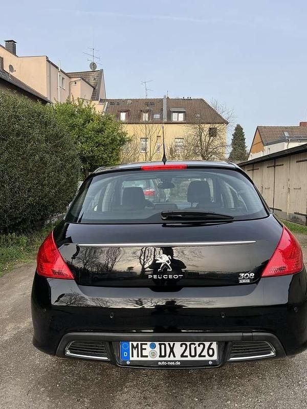 Gebraucht Peugeot 308 Allure 150 PS (110 kW) 2013 Schwarz Limousine