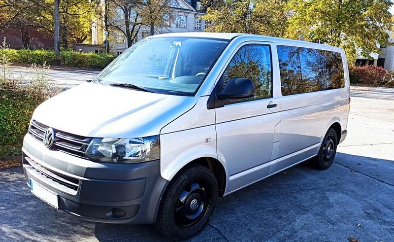 Second-hand VW T5 102 CP (75 kW) 2011 Argintiu Van