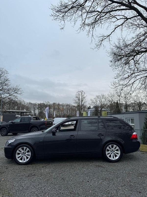 Gebraucht BMW 520 163 PS (119 kW) 2006 Schwarz Kombi