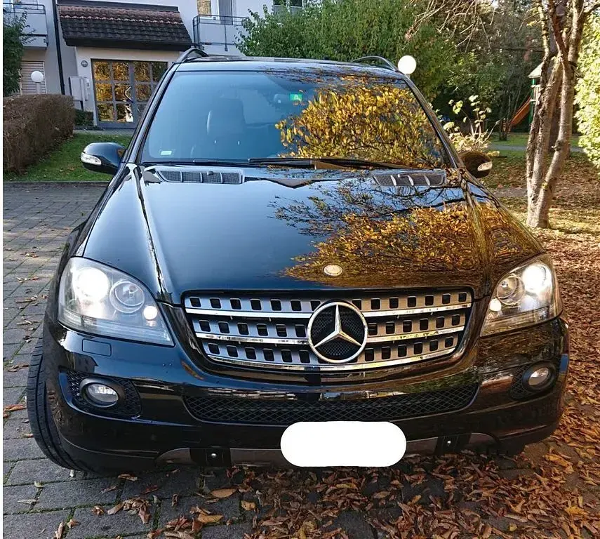 Gebraucht Mercedes ML320 224 PS (164 kW) 2008 Schwarz SUV