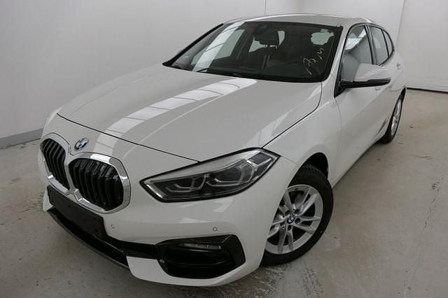 Weiß Gebraucht 2023 BMW 118 Sport Line Kleinwagen | 22.690 € (Guter Preis) - Bild 1/4
