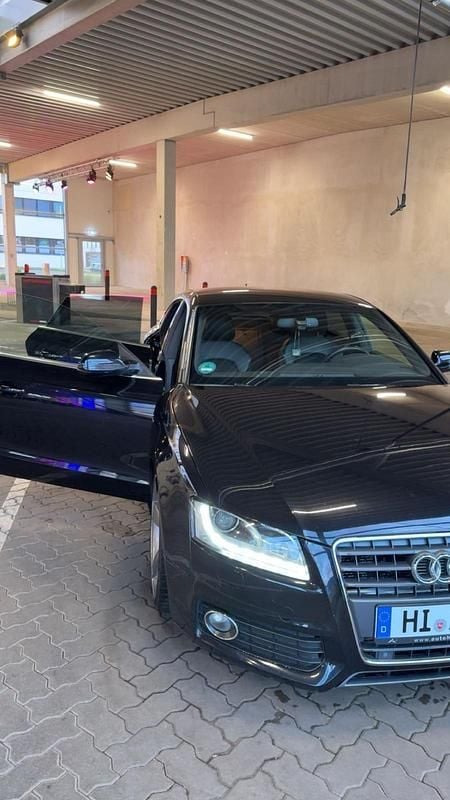 Schwarz Gebraucht 2011 Audi A5 Sportback Kleinwagen | 8.000 € (Guter Preis) - Bild 1/4