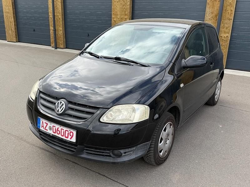 Gebraucht VW Fox 60 PS (44 kW) 2007 Schwarz Kleinwagen