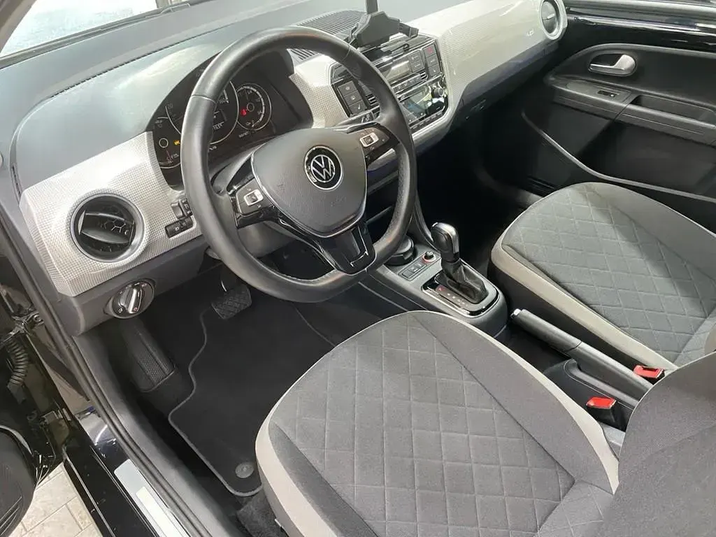 Gebraucht VW e-up! Edition 61 kW (83 PS) 2023 Deep black perleffekt Kleinwagen