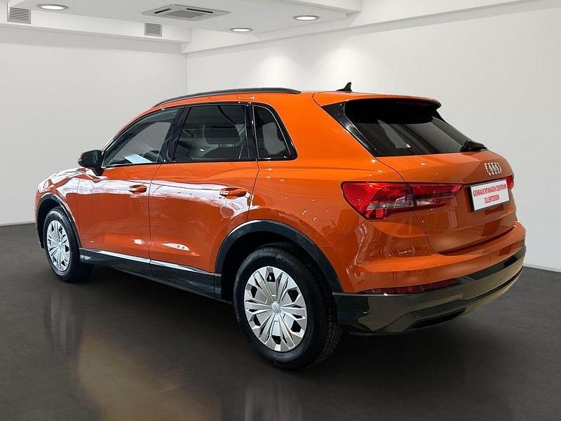 Second-hand Audi Q3 Advanced Plus 150 CP (110 kW) 2023 Portocaliu SUV