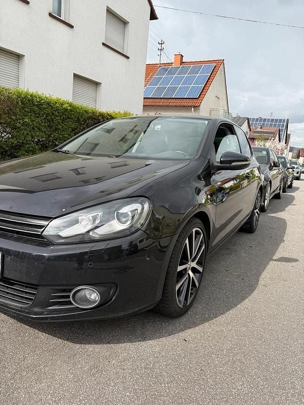 Second-hand VW Golf 105 CP (77 kW) 2011 Negru Coupe