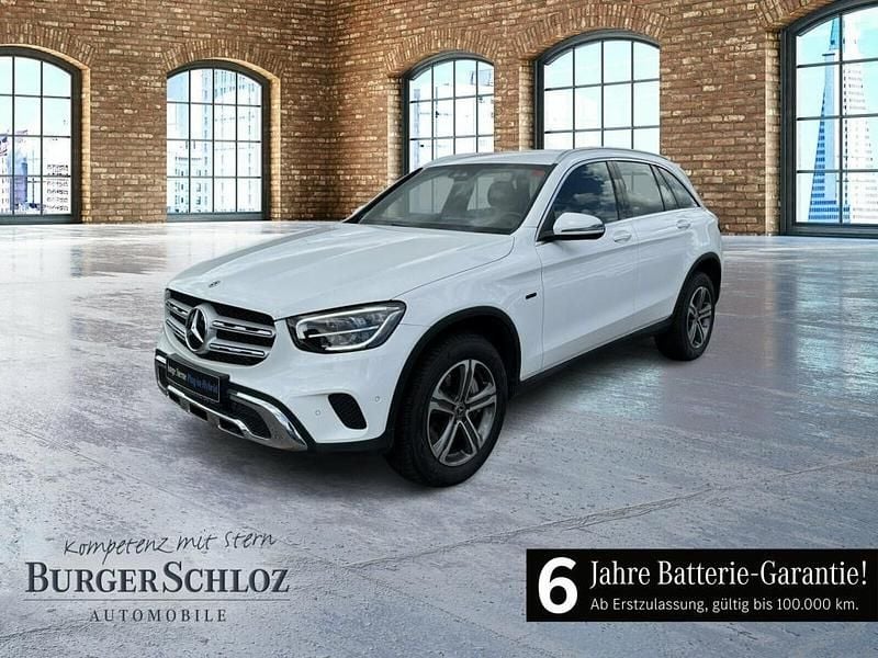 Unilack polarweiß Gebraucht 2022 Mercedes GLC300e SUV | 36.800 € (Guter Preis) - Bild 1/4